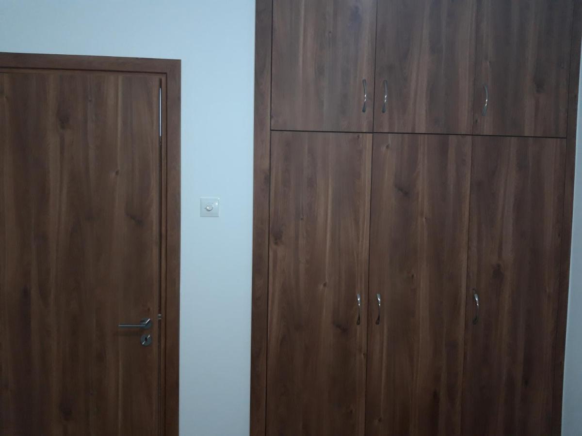 Costas Two-Bedroom Ground Floor Apartment Paphos Buitenkant foto